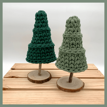 Tannenbaum mit Holzscheibe – Bild 2